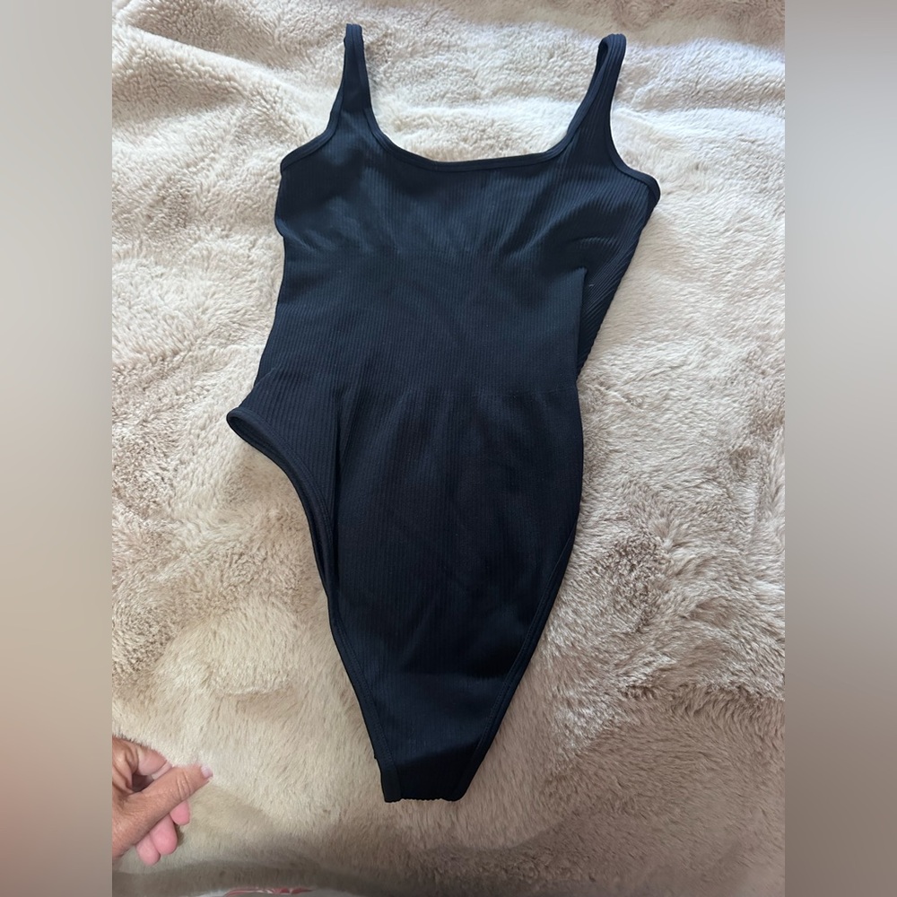 OQQ Classic Black Bodysuit S
